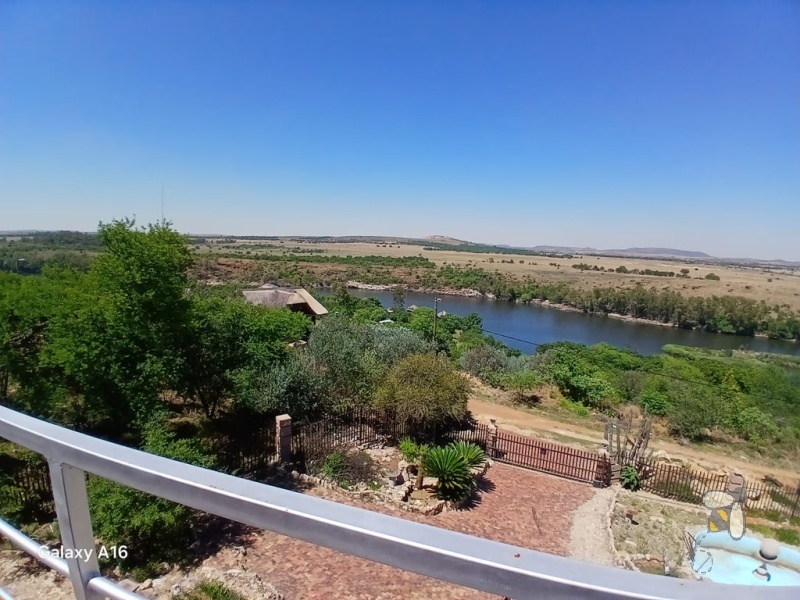 Vaaloewer, Gauteng, 4 Bedrooms Bedrooms, 0 ,House,For Sale,0,11315