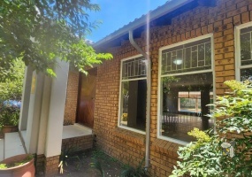 Secunda, Green Area, 3 bedroom house for sale, ideal family home, open plan, pool, scullery, outdoor entertainment, close to schools.