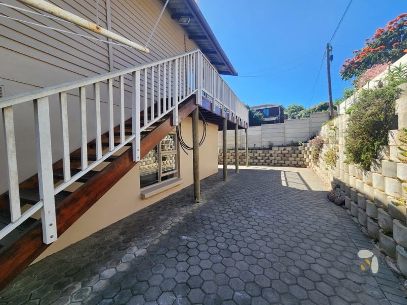 Tergniet, 3 bedroom house for sale, prime location, close to beach, older home, renovation potential, dual living, braai room, double garage, coastal retreat, PPRA registered.