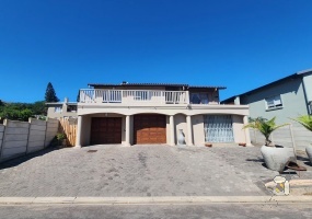Tergniet, 3 bedroom house for sale, prime location, close to beach, older home, renovation potential, dual living, braai room, double garage, coastal retreat, PPRA registered.