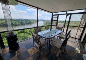 Vaaloewer, 5 bedroom house for sale, river views, Vaal River, solar power system, private gym, alarm system, CCTV, 4 garages, JoJo tank, luxury home.