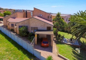 Wavecrest, 3 bedroom house for sale, sea views, flatlet, income potential, transfer costs included, swimming pool, lapa, double garage, prepaid power, CCTV, modern home, PPRA registered.