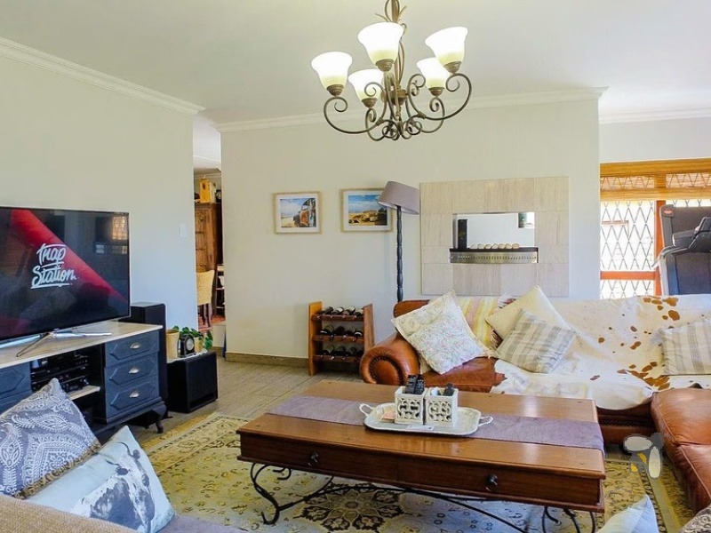 Wavecrest, 3 bedroom house for sale, sea views, flatlet, income potential, transfer costs included, swimming pool, lapa, double garage, prepaid power, CCTV, modern home, PPRA registered.