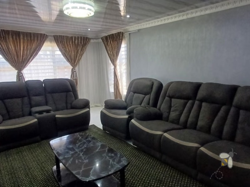 Meyerville, 4 bedroom house for sale, freehold, all en-suite bedrooms, luxurious kitchen, center island, dedicated office, braai area, double garage, alarm system, spacious.