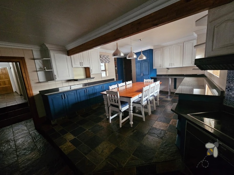 Secunda Green Area, 4 bedroom house for sale, solar system, no loadshedding, heated swimming pool, indoor braai, dedicated study, water tanks, large kitchen, double garage, stylish home.