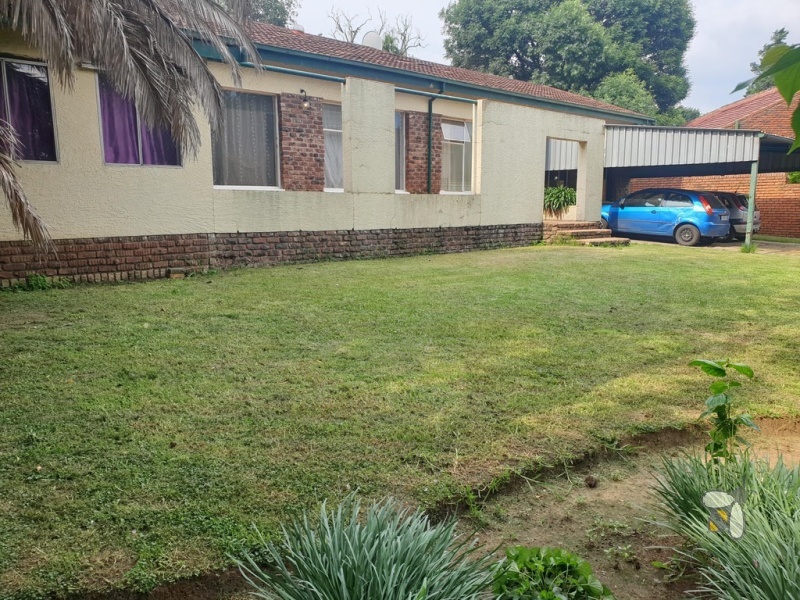 Standerton Central, Mpumalanga, 5 Bedrooms Bedrooms, 0 ,2 BathroomsBathrooms,House,For Sale,0,11359