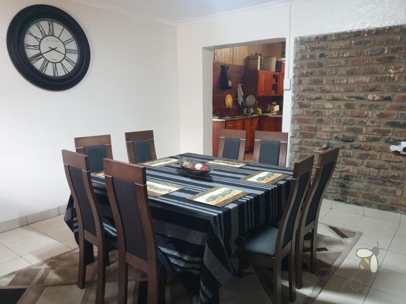 Standerton Central, Mpumalanga, 5 Bedrooms Bedrooms, 0 ,2 BathroomsBathrooms,House,For Sale,0,11359