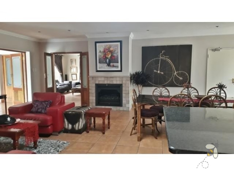 Secunda, 4 bedroom house for sale, central complex, stylish townhouse, cherry wood kitchen, granite tops, splash pool, gas braai, pet friendly, double carport, caravan parking, low maintenance.