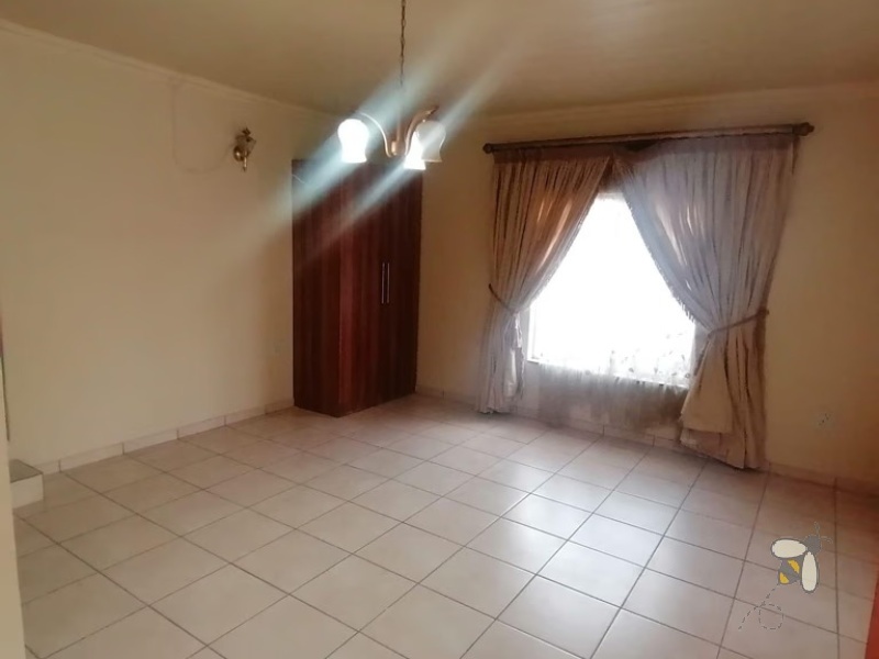 Secunda, investment property, high profit, rental income, 3 bedroom house, 3 flats, modern flats, large stand, tenant accommodation, buy-to-let, property investment.