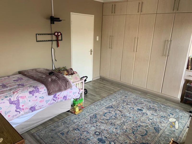 Secunda, 3 bedroom duplex, gated estate, secure complex, low levies, JoJo tank, gas hob, office space, double garage potential, low maintenance, convenient location.