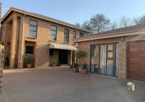Secunda, 3 bedroom duplex, gated estate, secure complex, low levies, JoJo tank, gas hob, office space, double garage potential, low maintenance, convenient location.