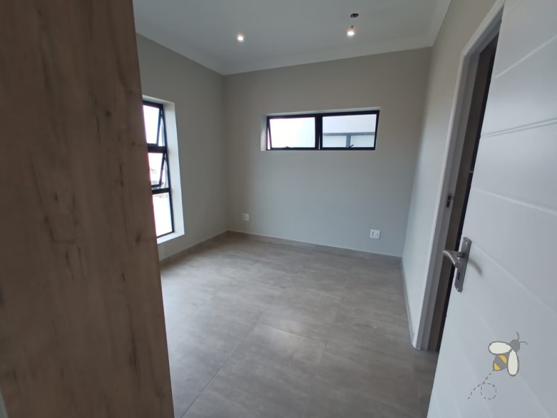 Hartenbos, Oestervanger, 2 bedroom apartment for sale, new development, gas geyser, 3 kVA inverter, load-shedding ready, pet-friendly, coastal lifestyle, lock-up-and-go, holiday investment.