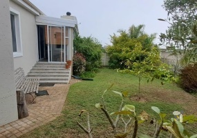 Hartenbos, Oestervanger, 2 bedroom apartment for sale, new development, gas geyser, 3 kVA inverter, load-shedding ready, pet-friendly, coastal lifestyle, lock-up-and-go, holiday investment.