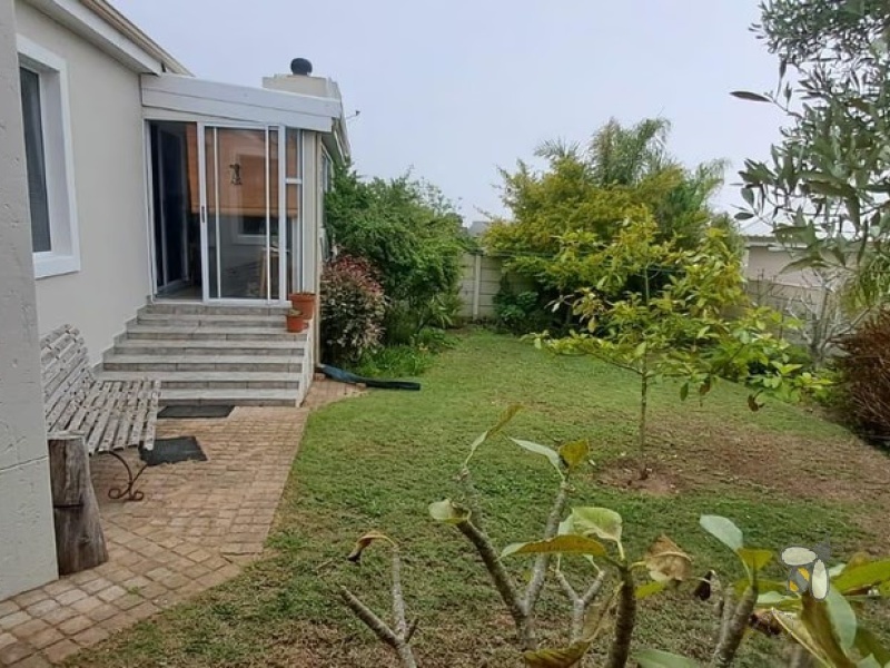 Hartenbos, Oestervanger, 2 bedroom apartment for sale, new development, gas geyser, 3 kVA inverter, load-shedding ready, pet-friendly, coastal lifestyle, lock-up-and-go, holiday investment.