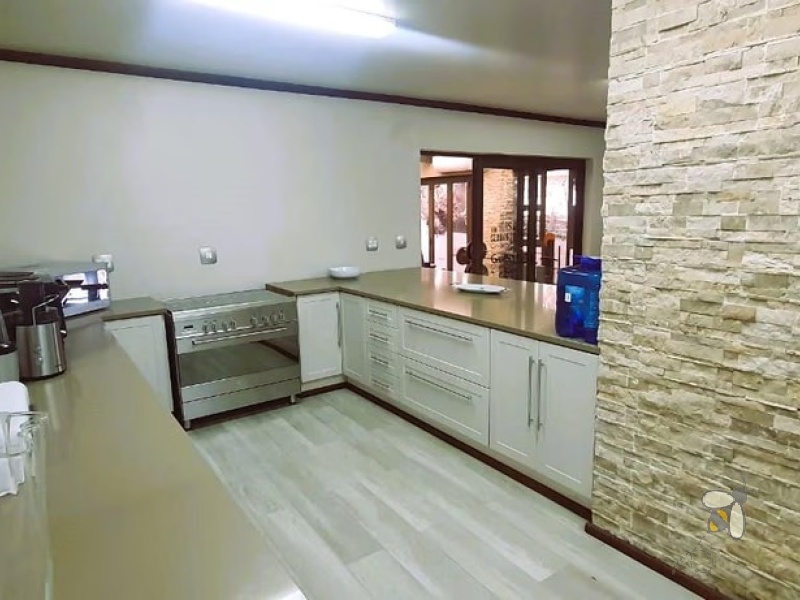 Standerton Central, 3 bedroom house for sale, move-in ready, secure home, electric gate, study area, reading room, built-in braai, private gym, spa bath, landscaped garden.