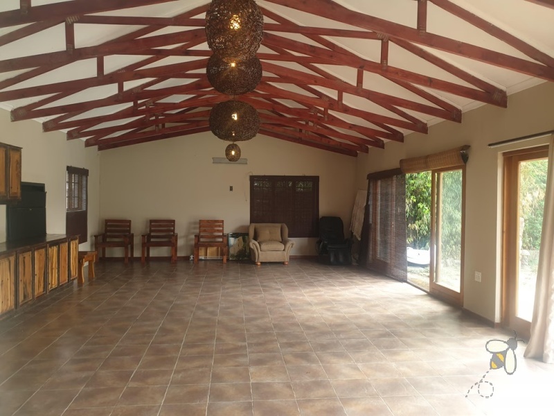 Standerton Central, 3 bedroom house for sale, room with a view, enclosed lapa, swimming pool, granny flat, underfloor heating, walk-in closet, gas geyser, high security, 8 cameras.