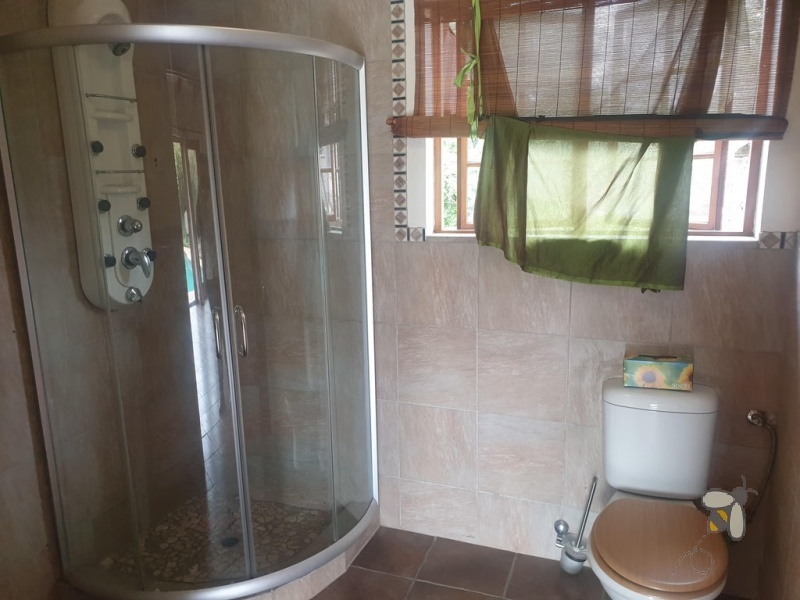Standerton Central, 3 bedroom house for sale, room with a view, enclosed lapa, swimming pool, granny flat, underfloor heating, walk-in closet, gas geyser, high security, 8 cameras.