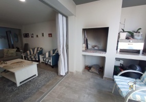 Island View, 3 bedroom unit for sale, lock up and go, fully furnished, holiday home, investment property, store room, tiled kitchen, Langeberg Mall, convenient location.