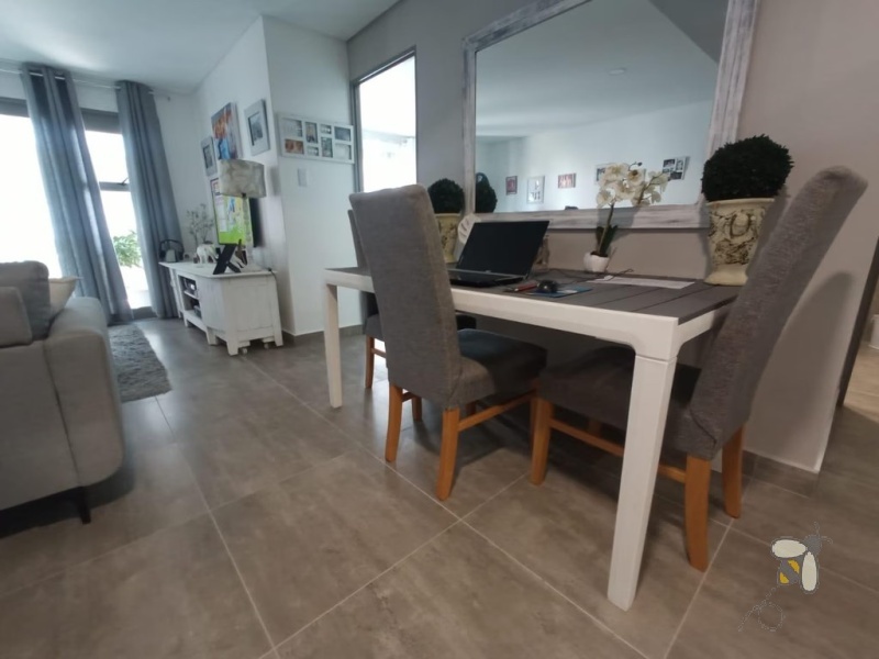 Island View, 3 bedroom unit for sale, lock up and go, fully furnished, holiday home, investment property, store room, tiled kitchen, Langeberg Mall, convenient location.