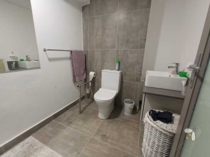 Island View, 3 bedroom unit for sale, lock up and go, fully furnished, holiday home, investment property, store room, tiled kitchen, Langeberg Mall, convenient location.