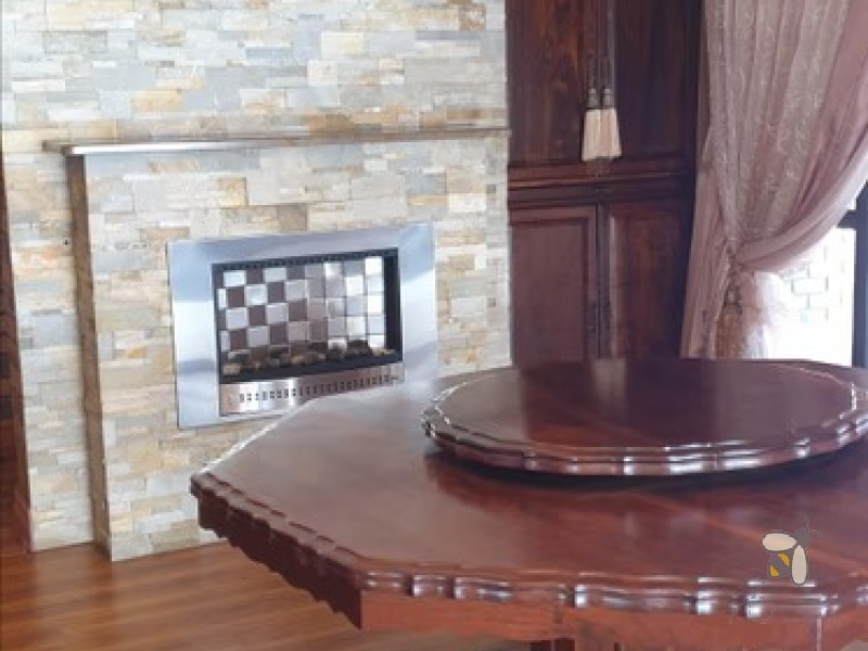 Standerton Central, 3 bedroom freehold for sale, modern home, move-in ready, gas fireplace, JoJo tank, gas stove, electric fence, heated bathrooms, secure parking, town access.