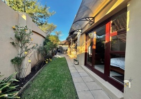 Secunda, 3 bedroom house for sale, Tuscany style, secure complex, solar inverter, 5kW inverter, 10kW battery, water backup system, spa bath, double braai, low-maintenance, small pets allowed.