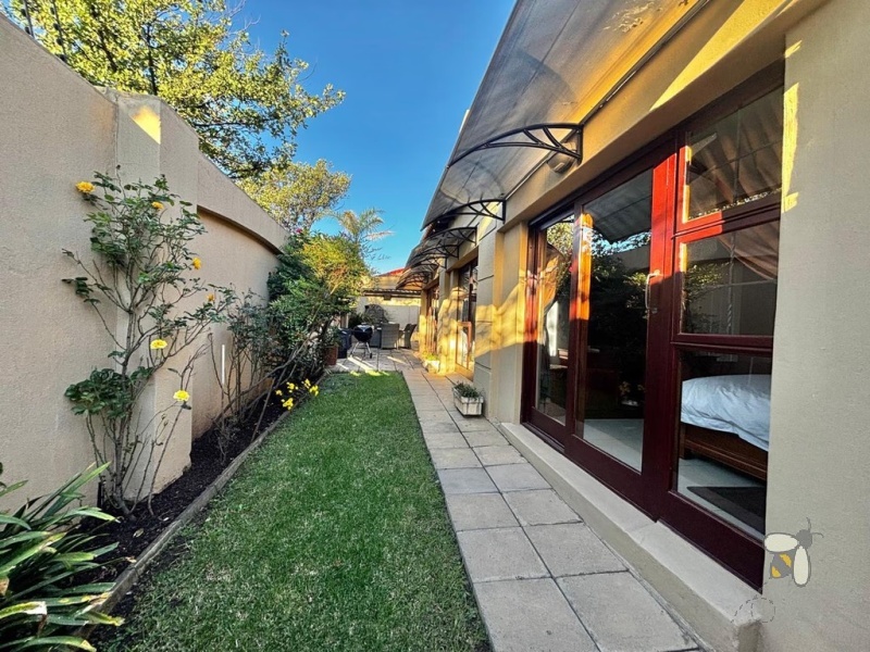 Secunda, 3 bedroom house for sale, Tuscany style, secure complex, solar inverter, 5kW inverter, 10kW battery, water backup system, spa bath, double braai, low-maintenance, small pets allowed.