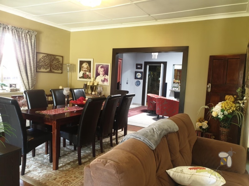 Standerton Central, 3 bedroom house for sale, modernized home, dual braai areas, entertainment area, open plan living, inverter, JoJo tank, single garage, carport for 4, luxurious living.