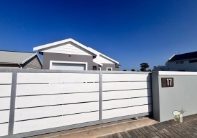 Jeffreys Bay, Eastern Cape, 3 Bedrooms Bedrooms, 0 ,2 BathroomsBathrooms,House,For Sale,0,11435