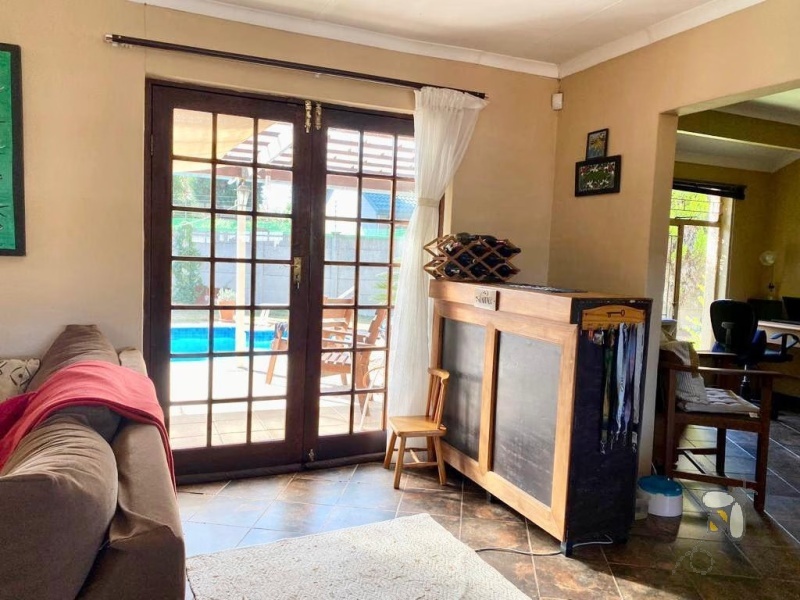 Secunda, 3 bedroom house for sale, good location, near schools, shopping centre, open plan living, granite tops, ELBA stove, fireplace, sparkling pool, built-in braai, double garage.