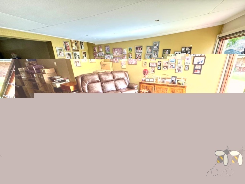 Secunda, 5 bedroom house for sale, two flats, rental income, investor property, dual entrances, indoor braai, renovated kitchen, JoJo tank, central location, extended family.