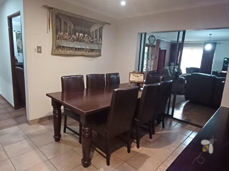 Secunda, big family house, dream entertainment area, enormous yard, solar system, water tanks, modern kitchen, gas hob, corner bath, greenhouse, automated garage, move-in ready.