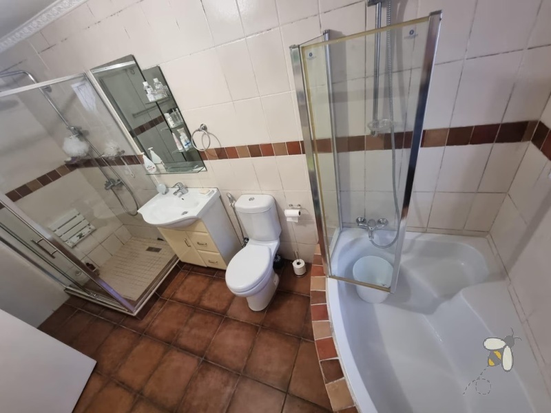 Secunda, big family house, dream entertainment area, enormous yard, solar system, water tanks, modern kitchen, gas hob, corner bath, greenhouse, automated garage, move-in ready.