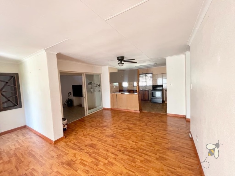 Secunda, 3 bedroom house for sale, 1 bedroom flat, separate entrance, dual living, rental income, built-in braai, granite tops, JoJo tank, generator switch, family home.