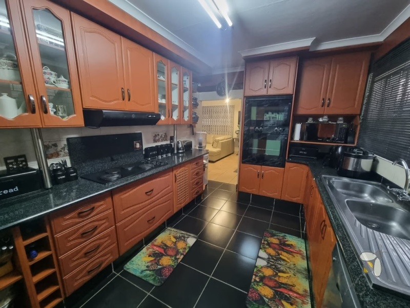 Secunda, modern home for sale, 4 bedroom house, large stand, walk-in closet, flatlet, rental income, inverter system, water tank, four carports, appliances included.