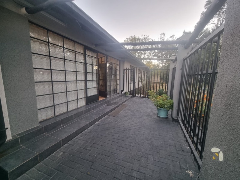 Secunda, modern home for sale, 4 bedroom house, large stand, walk-in closet, flatlet, rental income, inverter system, water tank, four carports, appliances included.