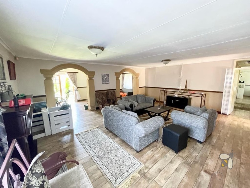 Secunda, 3 bedroom house for sale, centrally located, indoor entertainment, built-in braai, Rhodesian teak bar, granite tops, gas hob, double garage, wendy house, well maintained.