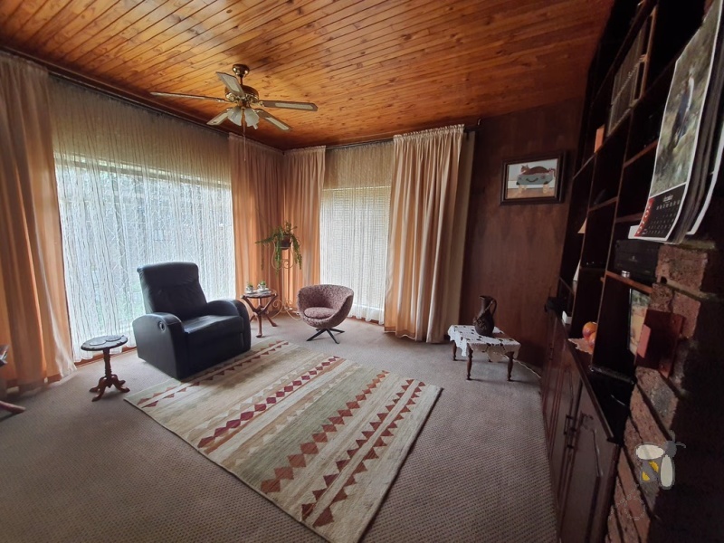 Meyerville, 4 bedroom house for sale, kiaat wood, water tanks, water purification, workshop, spacious home, entertainment area, quiet area, caravan carport.