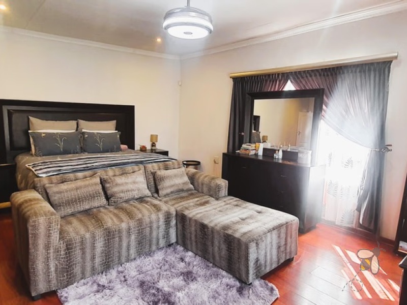 Standerton Central, 4 bedroom house for sale, newly renovated, one bedroom flatlet, spa bath, jacuzzi, centre island kitchen, double garage, alarm system, water tank.