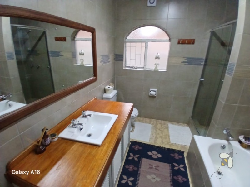 Vaalpark, Sasolburg, 3 bedroom house for sale, borehole, swimming pool, safety net, study room, home office, double garage, alarm system, CCTV cameras, pre-paid electricity.