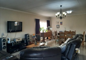 Secunda, 5 bedroom house for sale, luxurious home, gourmet kitchen, open plan living, study room, work from home, single garage, peaceful, safe.