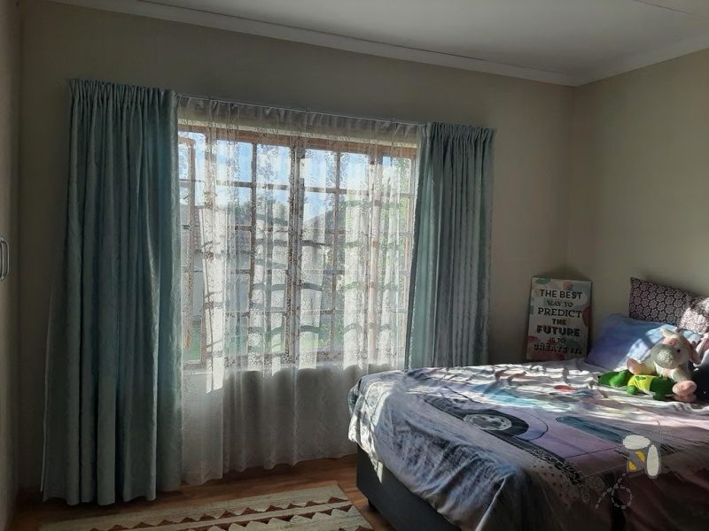 Secunda, 5 bedroom house for sale, luxurious home, gourmet kitchen, open plan living, study room, work from home, single garage, peaceful, safe.