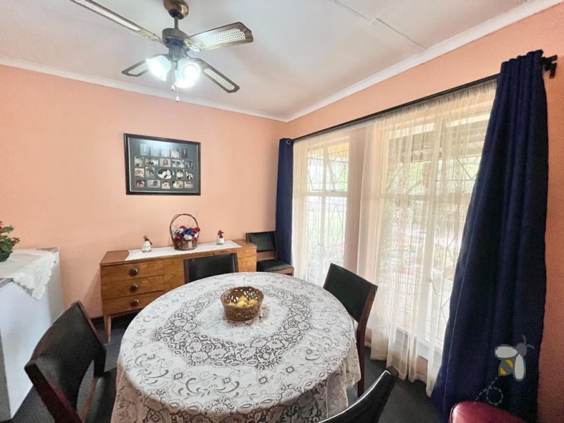 Secunda, 3 bedroom house for sale, JoJo tank, water backup, garage, spacious living, separate dining room, outside room, desirable neighbourhood.