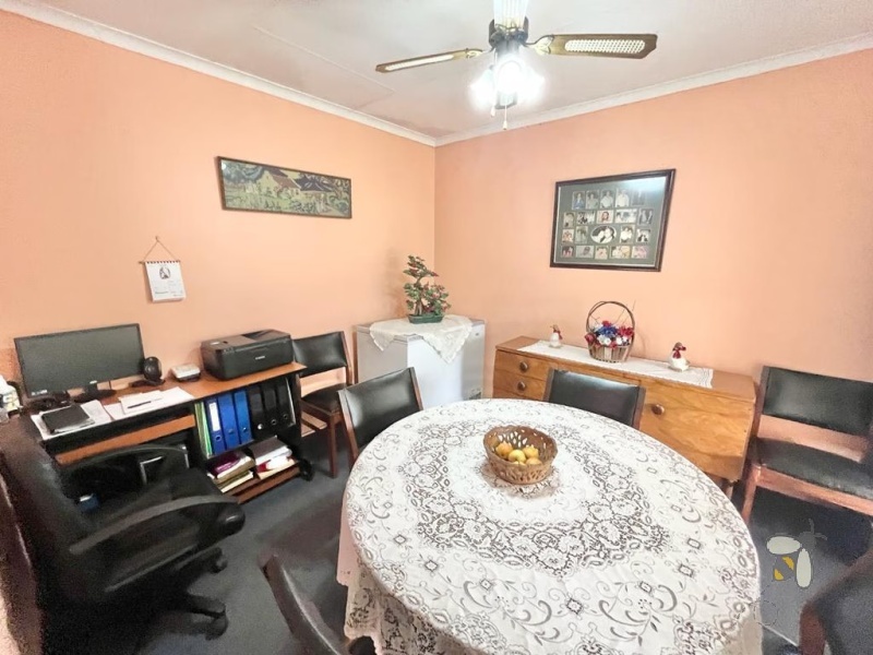 Secunda, 3 bedroom house for sale, JoJo tank, water backup, garage, spacious living, separate dining room, outside room, desirable neighbourhood.