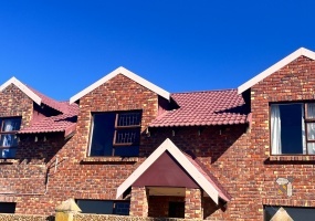Wavecrest, Eastern Cape, 4 Bedrooms Bedrooms, 0 ,2 BathroomsBathrooms,House,For Sale,0,11539
