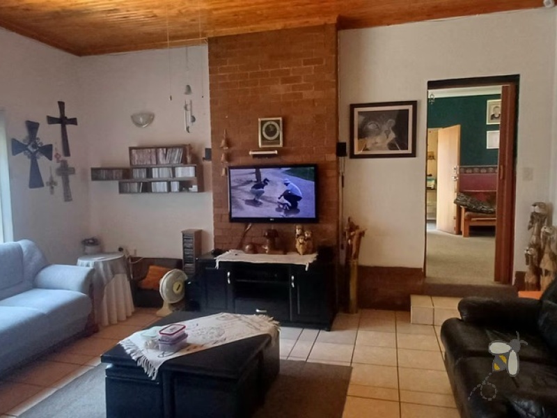 Meyerville, 3 bedroom house for sale, farm view, quiet street, built-in braai, entertainment area, inverter system, 2500L water tank, double garage, two lounges, secure porch.