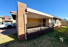 Secunda, 3 bedroom house for sale, modernised home, built-in braai, JoJo tank with pump, Caesarstone kitchen, open-plan living, double automated garage, low maintenance, secure setting.