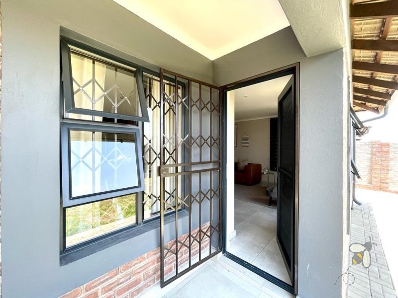 Secunda, 3 bedroom house for sale, newly built, modern design, solar geyser, gas stove, electric stove, granite countertops, open-plan living, automated garage, electric gate.