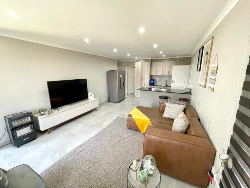 Secunda, 3 bedroom house for sale, newly built, modern design, solar geyser, gas stove, electric stove, granite countertops, open-plan living, automated garage, electric gate.