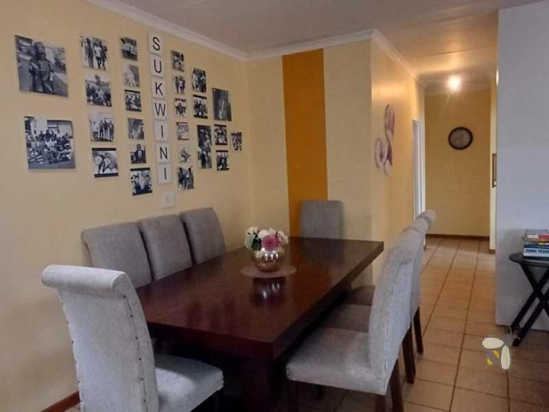 Standerton Central, 3 bedroom townhouse for sale, modern living, inverter system, 2400L water tank, double garage, private garden, separate dining room, enclosed patio, Wendy house.